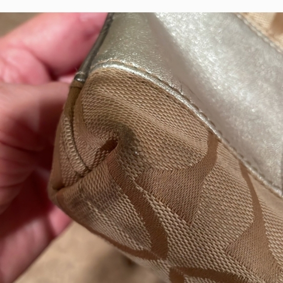 Coach Cream Silver Shoulder Bag with Monogram Striped Accent 10x12 - Picture 5 of 10